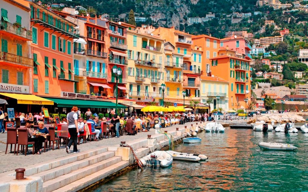 phong c&aacute;ch địa trung hải 